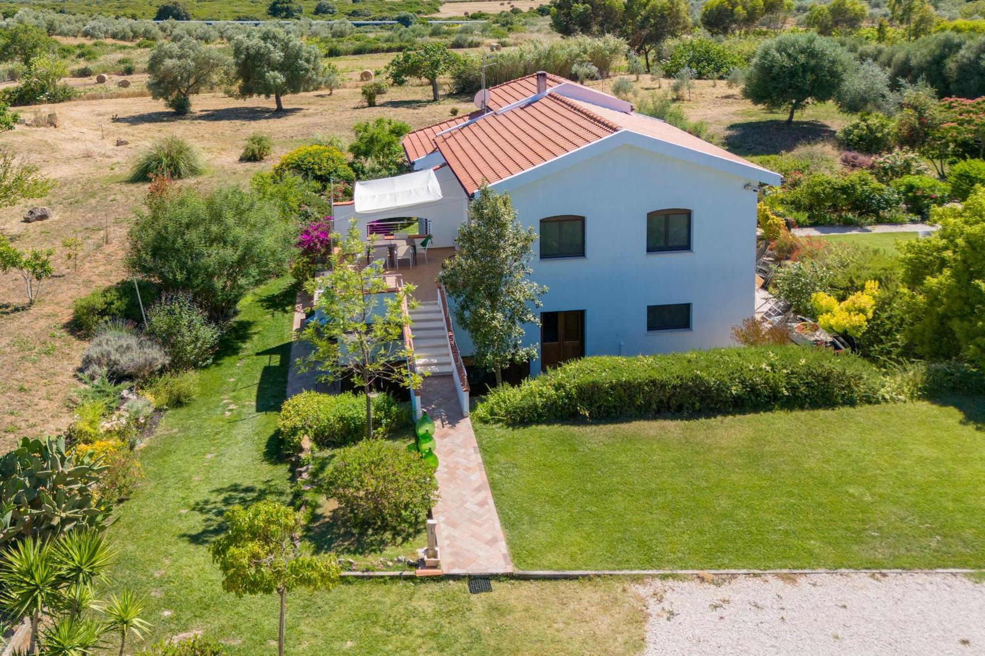 Sardinia Re - Villa Fioretta Flowers Apartments أولميدو المظهر الخارجي الصورة