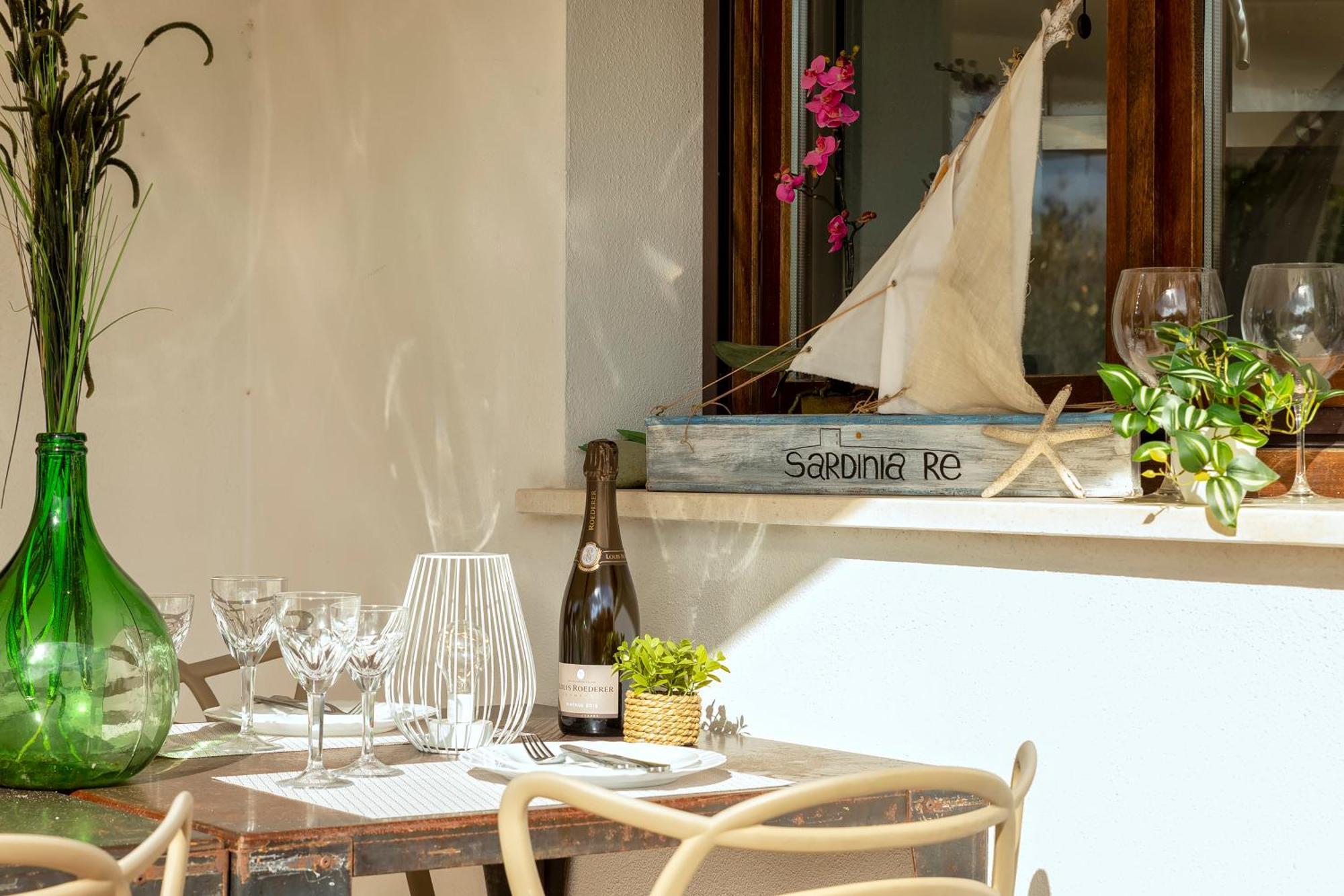 Sardinia Re - Villa Fioretta Flowers Apartments أولميدو المظهر الخارجي الصورة